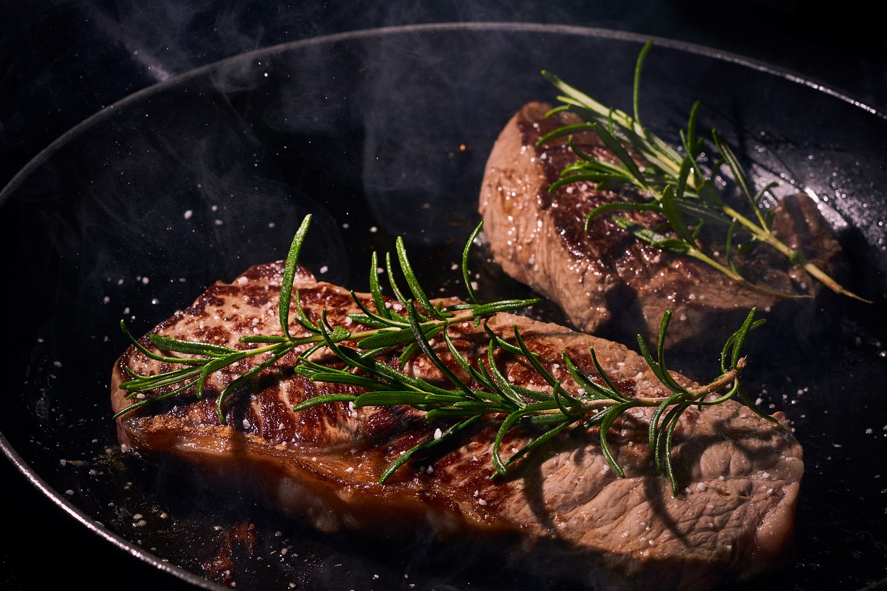 steak, pan, rosemary